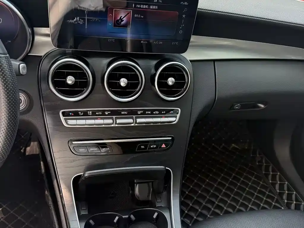 Mercedes-Benz C-Class — миниатюра 7