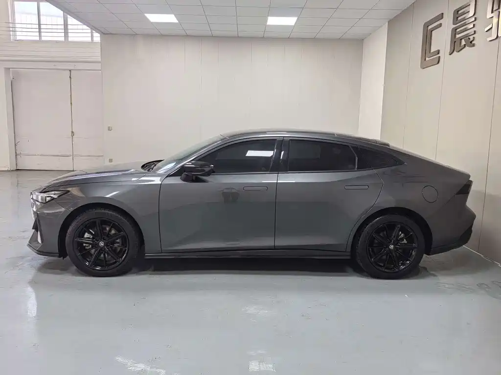 Changan UNI-V iDD — миниатюра 7