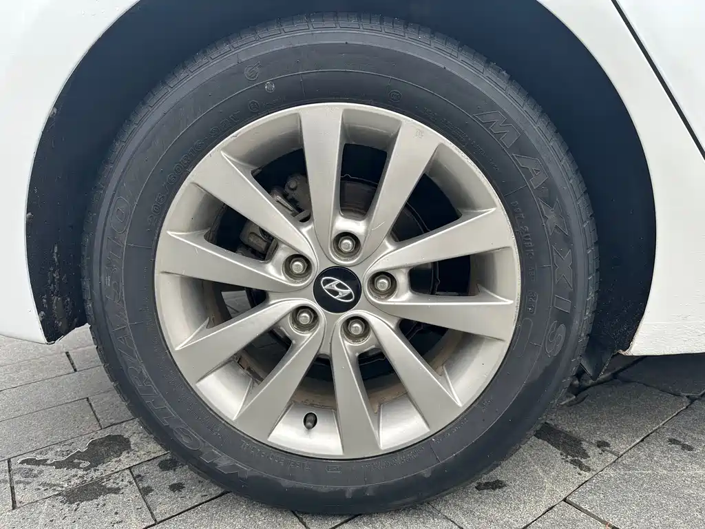 Hyundai Mistra — миниатюра 15