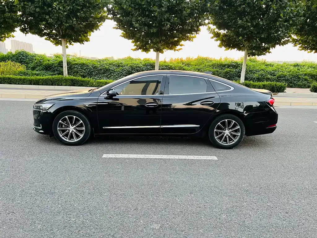 Buick LaCrosse — миниатюра 8