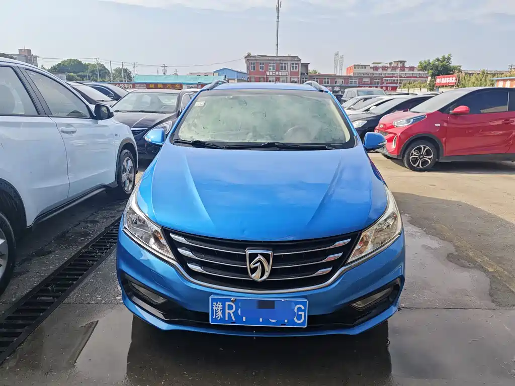 Baojun 310 2016 1.2L MT Luxury