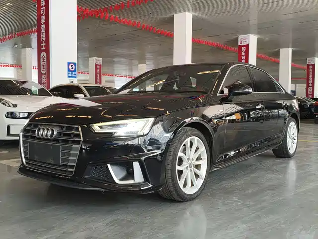 AUDI  A4L 2019