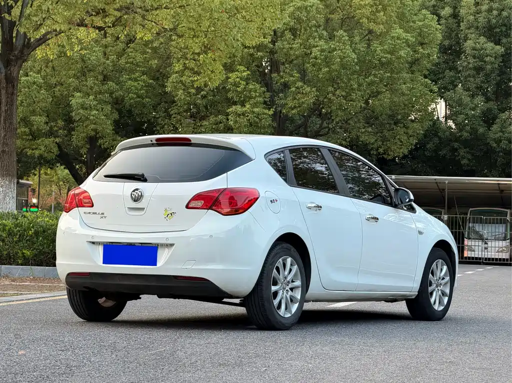 Buick Excelle — миниатюра 6