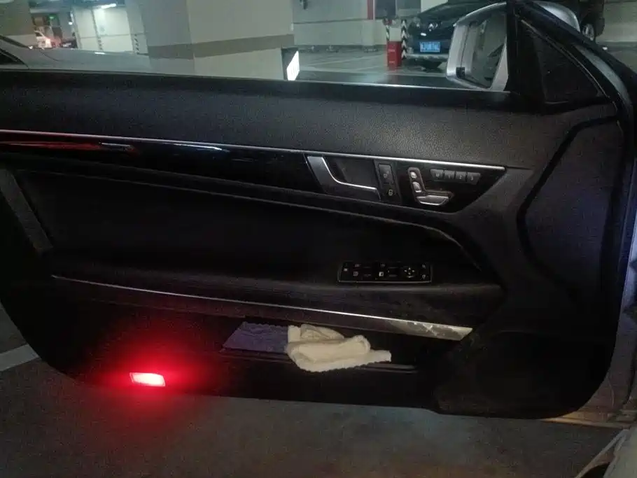 Mercedes-Benz E-Class (Import) — миниатюра 7