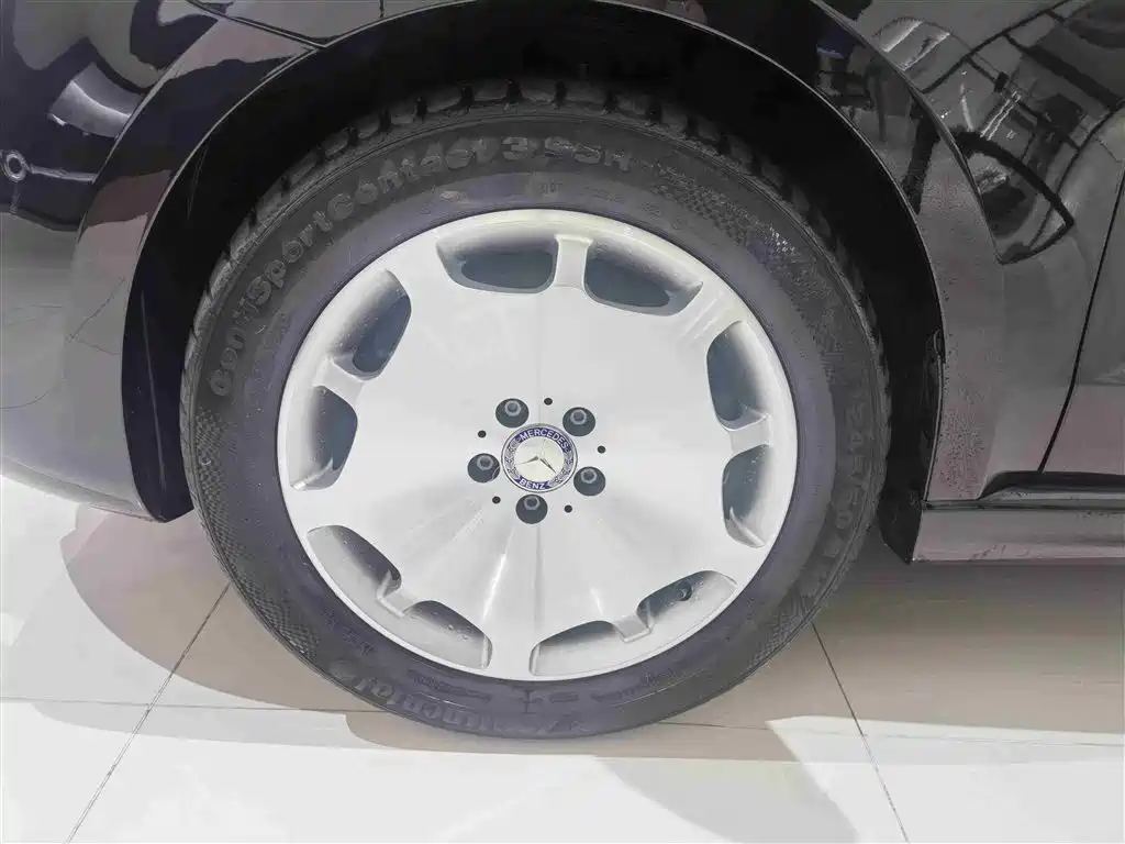 MERCEDES-BENZ V CLASS