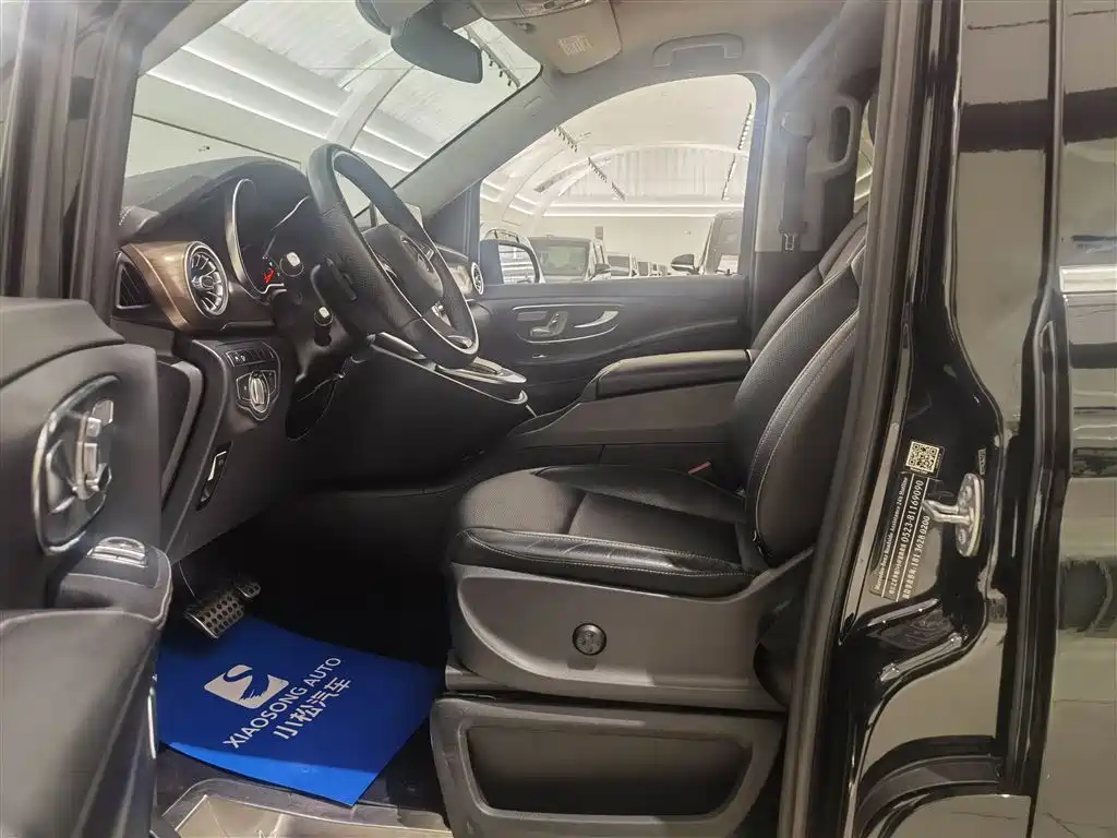 MERCEDES-BENZ V CLASS