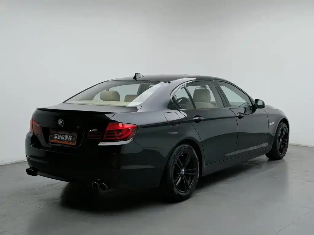 BMW 5 Series — миниатюра 2