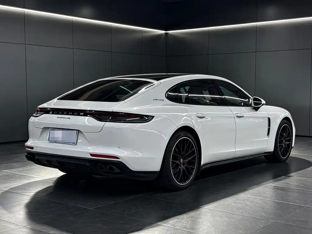 Porsche Panamera — миниатюра 6
