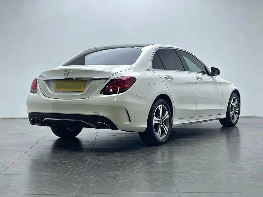 Mercedes-Benz C-Class — миниатюра 3