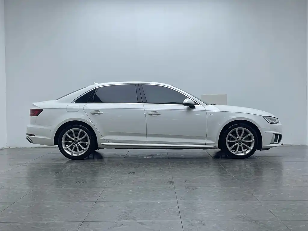 Audi A4L — миниатюра 7