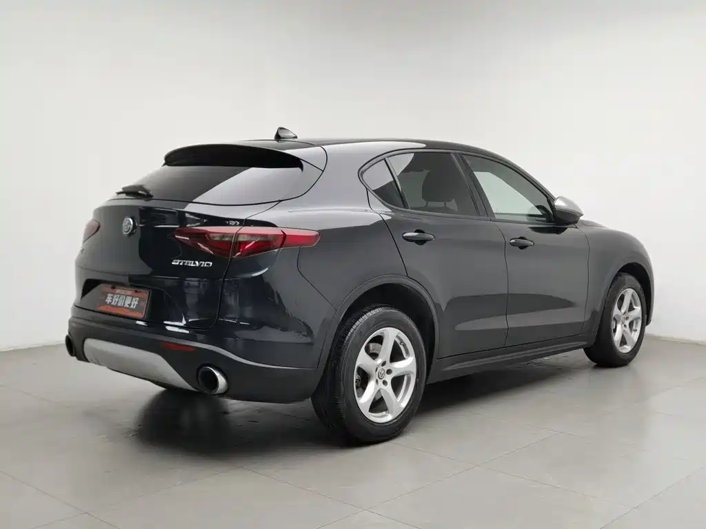 Alfa Romeo Stelvio — миниатюра 2