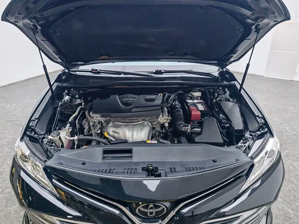 Toyota Camry — миниатюра 13