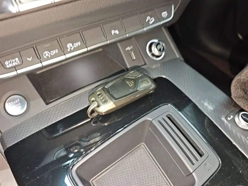Audi Q5L 2023 40T Luxury