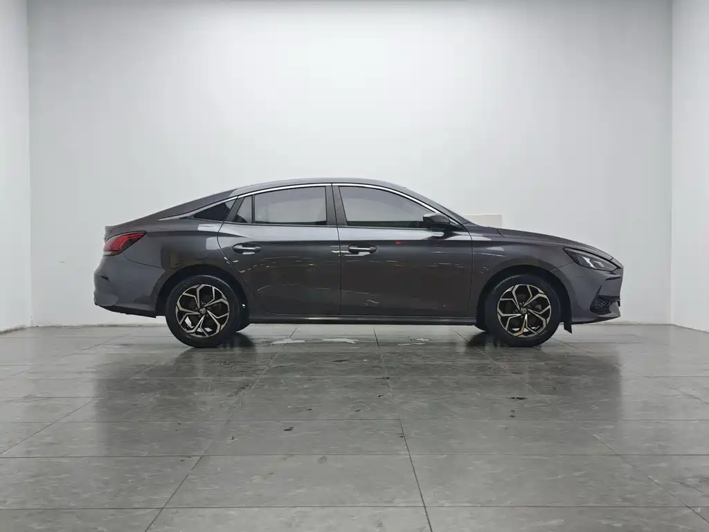 MG MG5 — миниатюра 11