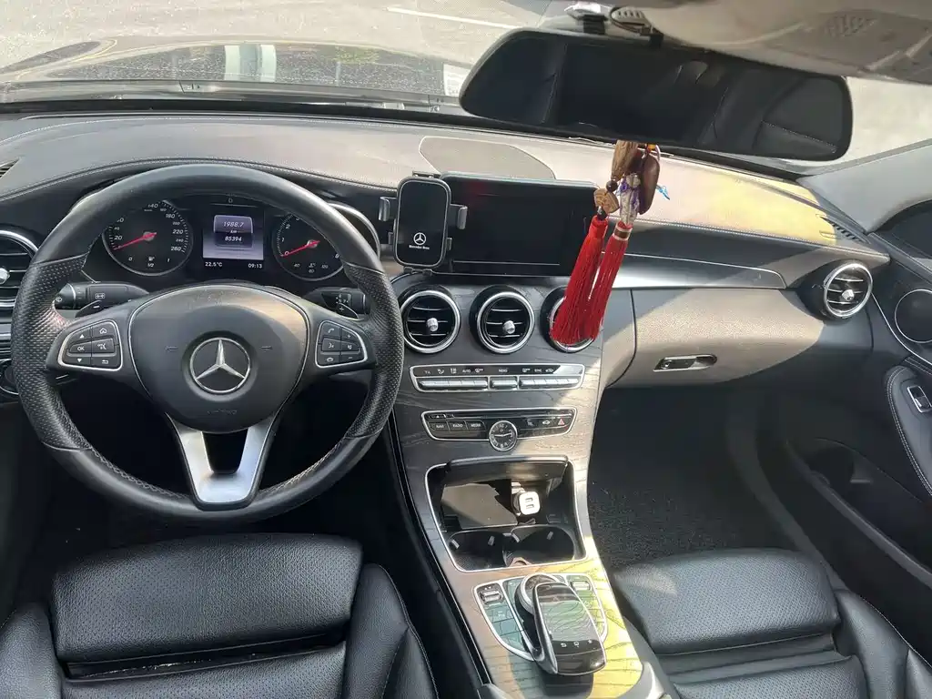 Mercedes-Benz C-Class — миниатюра 6