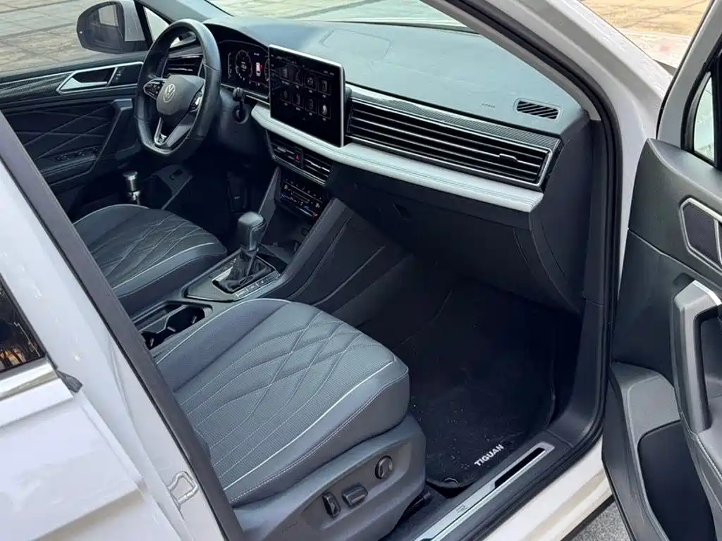 Volkswagen Tiguan L — миниатюра 7