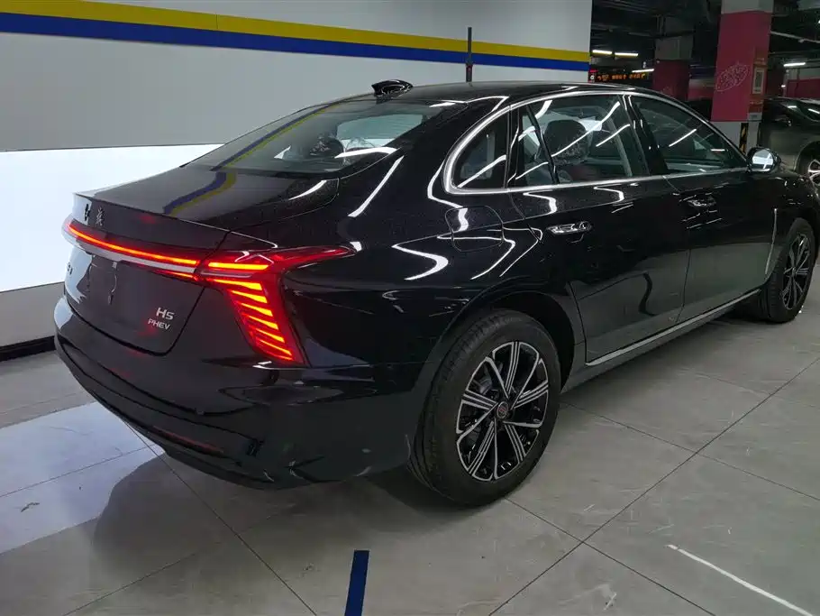 Hongqi H5 PHEV 2025 130