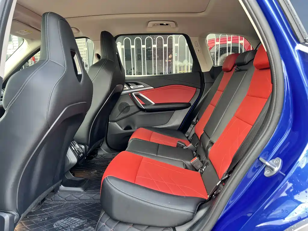BMW iX1 — миниатюра 9