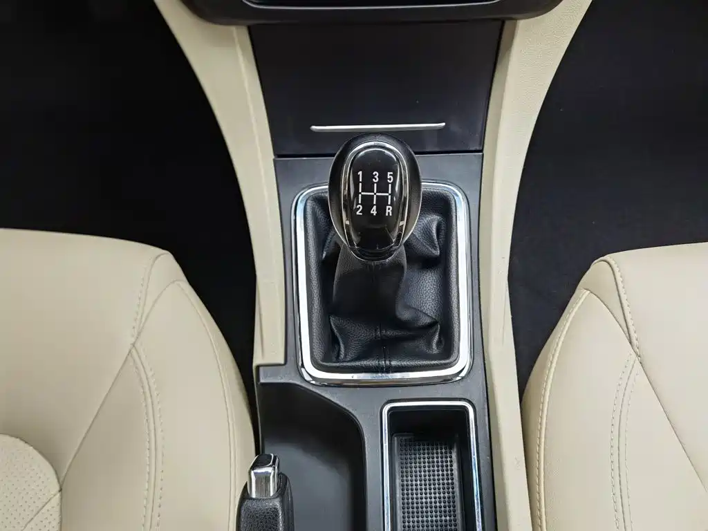 Geely Emgrand — миниатюра 13