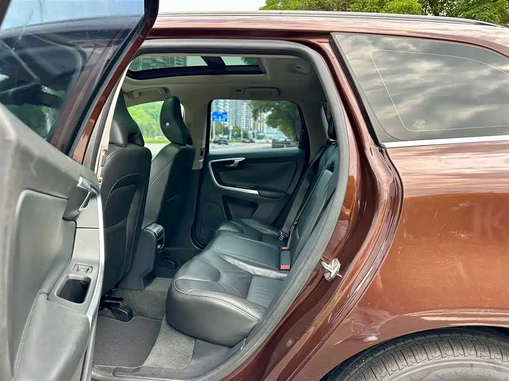 Volvo XC60 2015 T5