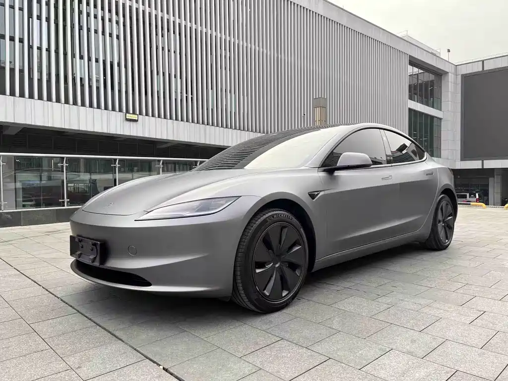 Tesla Model 3 2023