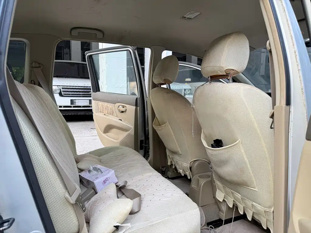 Nissan Livina — миниатюра 11
