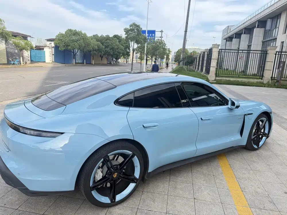 Porsche Taycan 2022 Taycan