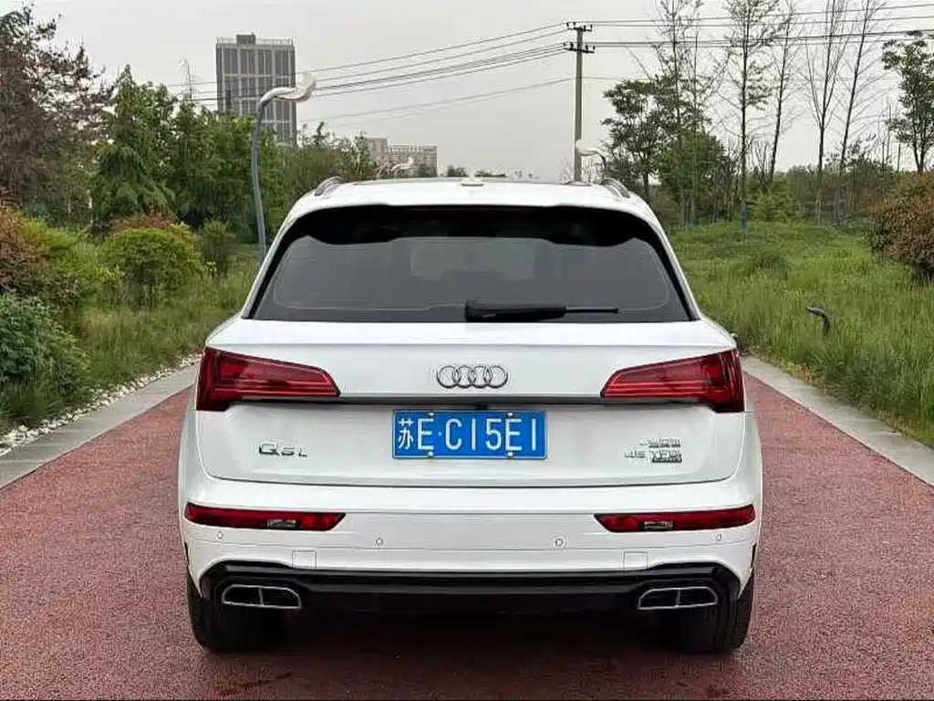 Audi Q5L — миниатюра 7