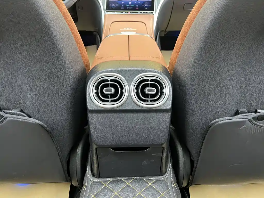 Mercedes-Benz C-Class — миниатюра 39