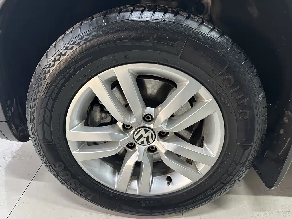 Volkswagen Tiguan — миниатюра 8