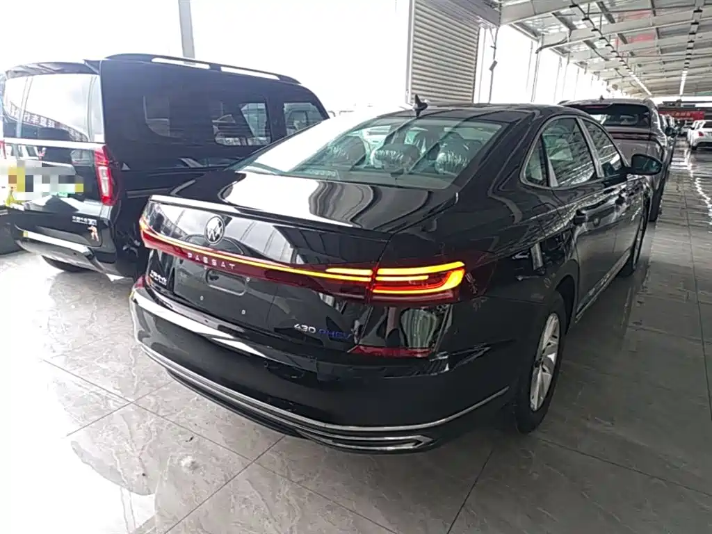 Volkswagen Passat 2025 430PHEV