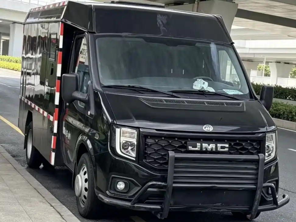 JMC JMC Fushun — миниатюра 2