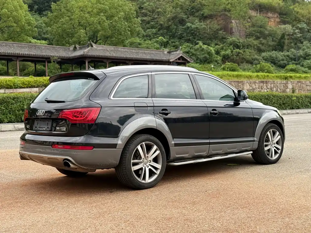 Audi Q7 — миниатюра 6