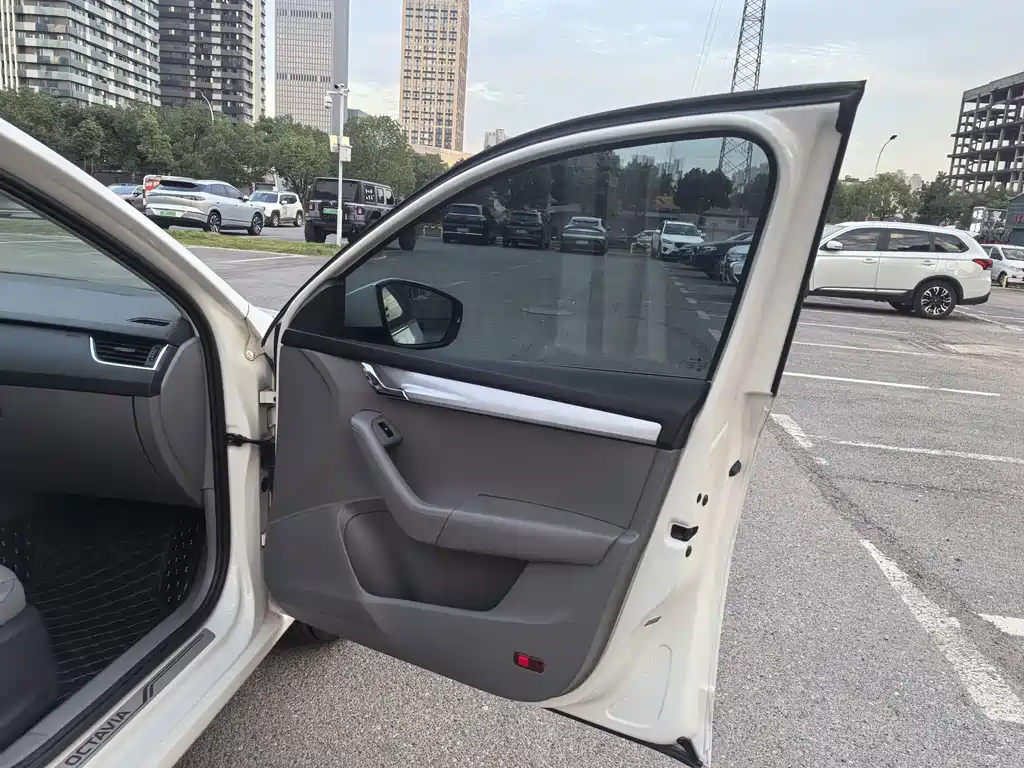 Skoda Octavia — миниатюра 19