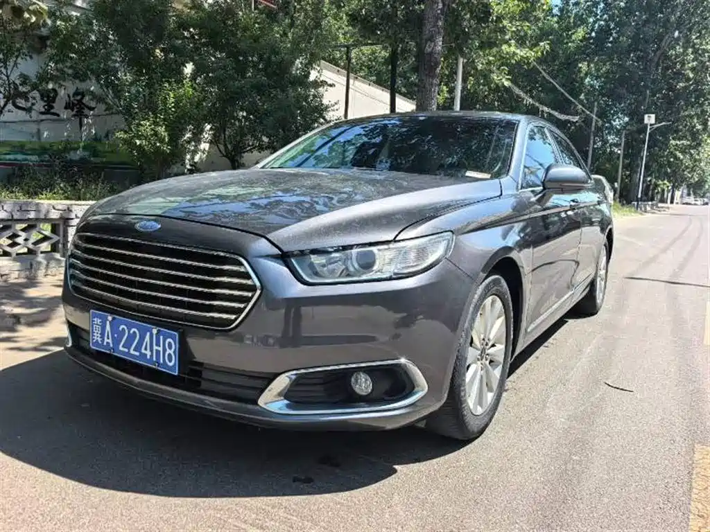 Ford Taurus 2016
