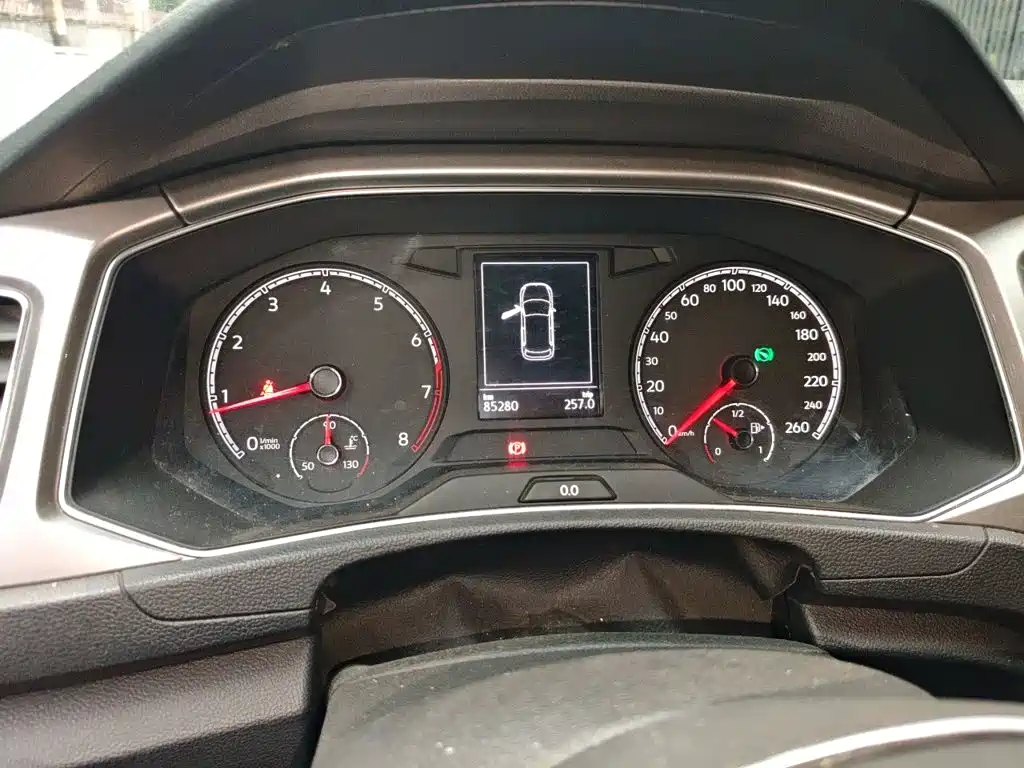 Volkswagen T-Roc 2018 230TSI DSG V