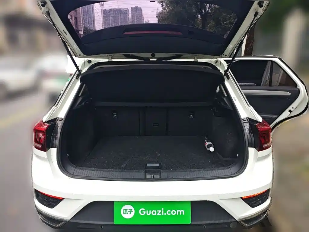 Volkswagen T-Roc 2018 230TSI DSG V