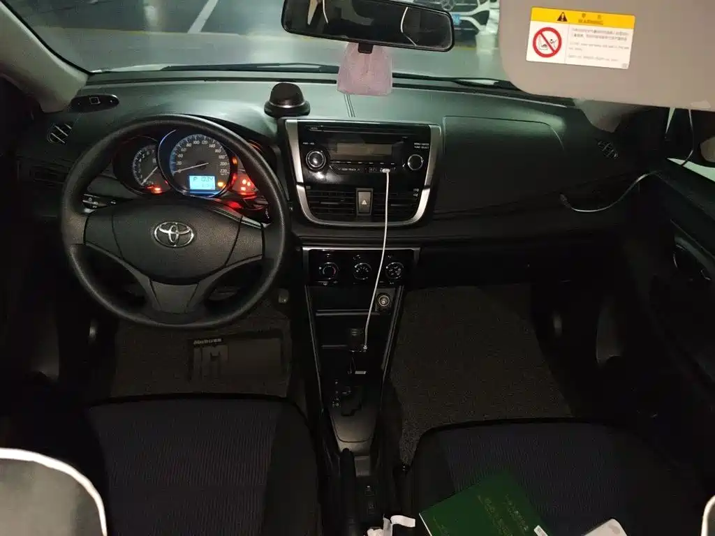 Toyota Yaris L — миниатюра 13