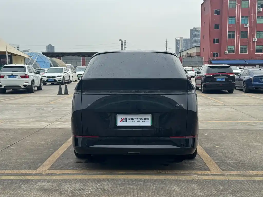XIAOPENG X9
