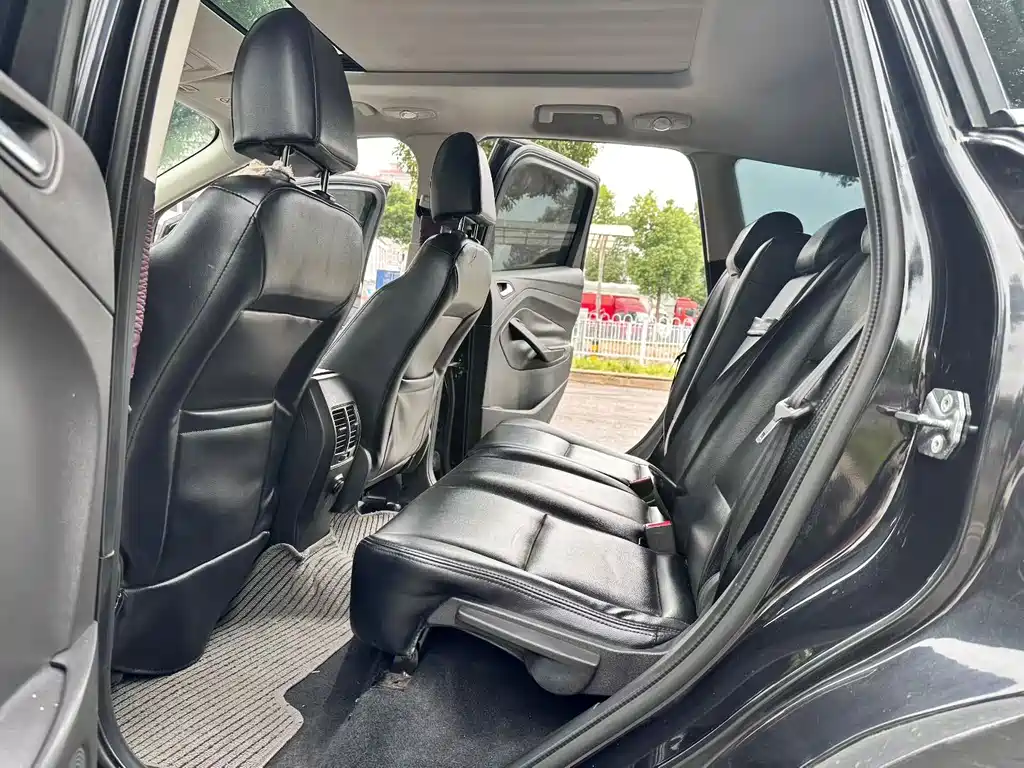 Ford Kuga — миниатюра 5