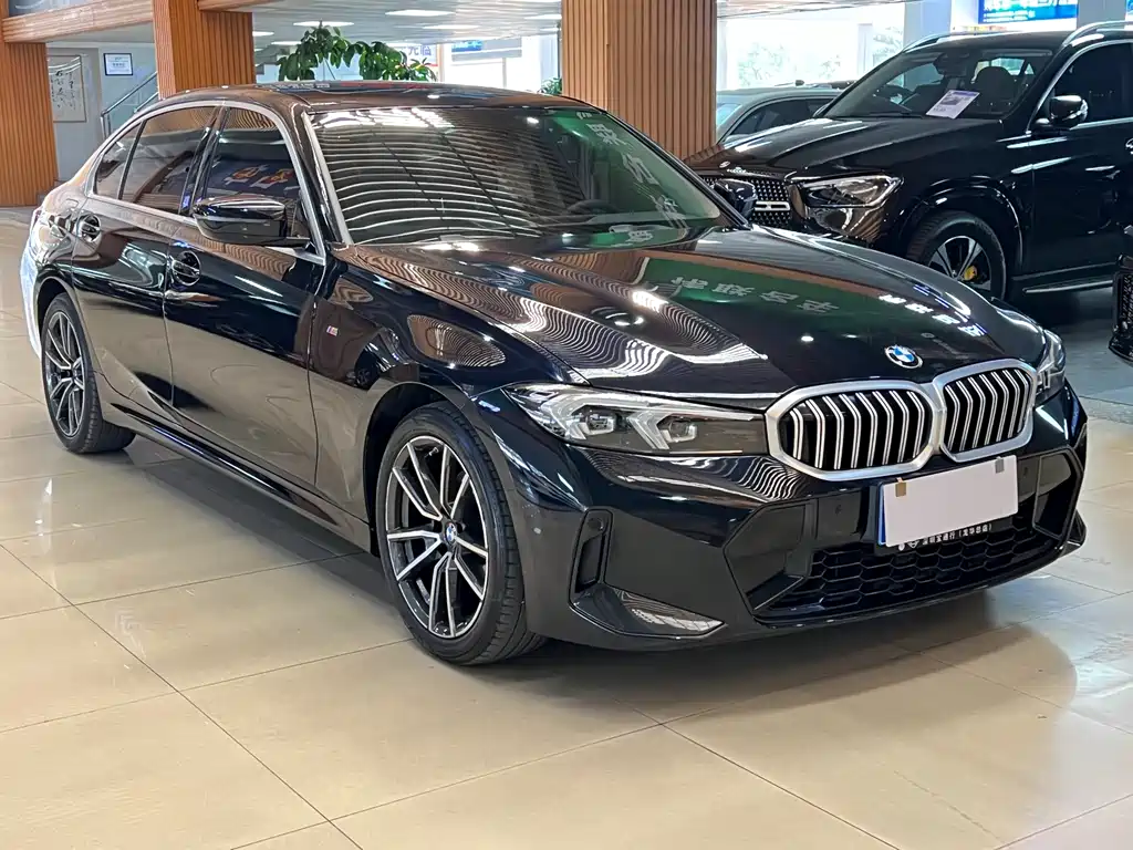 BMW 3 SERIES