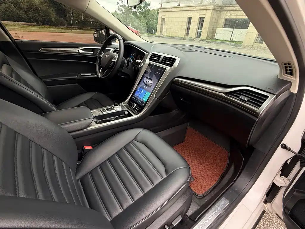 Ford Mondeo — миниатюра 10