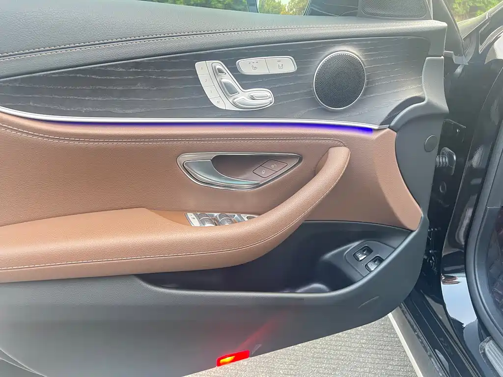Mercedes-Benz E-Class New Energy — миниатюра 15