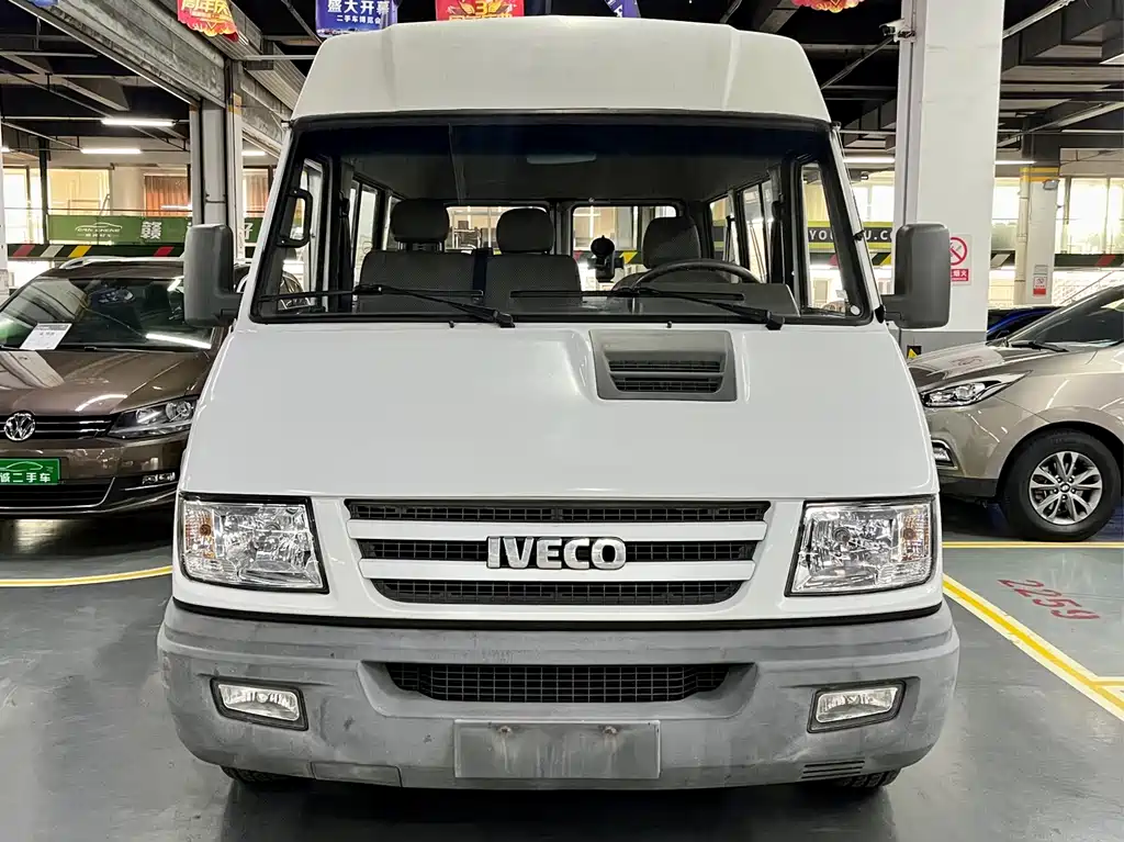 IVECO PROUD