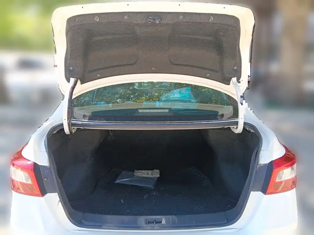 Nissan Sylphy — миниатюра 10