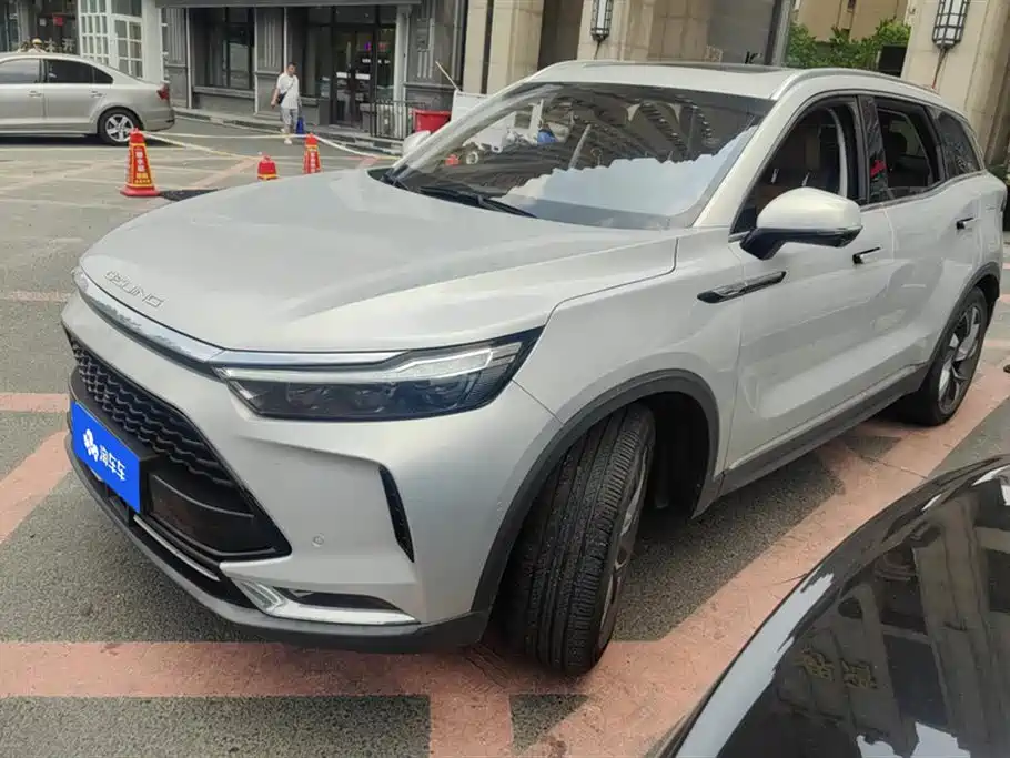 Купить BAIC X7