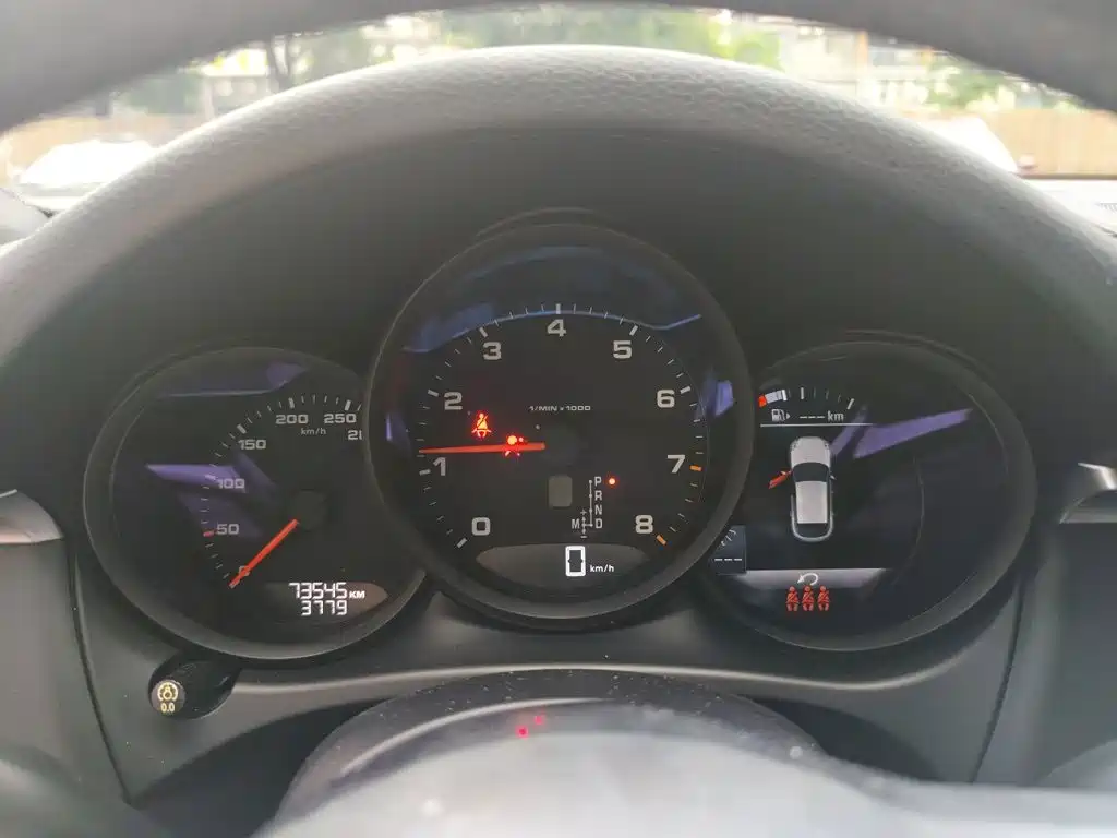 Porsche Macan — миниатюра 7