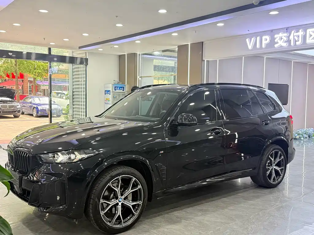 BMW X5 2026 xDrive 30Li Premium M Sport