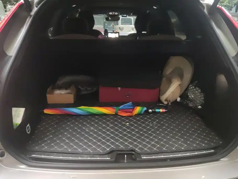 Volvo XC60 PHEV — миниатюра 4