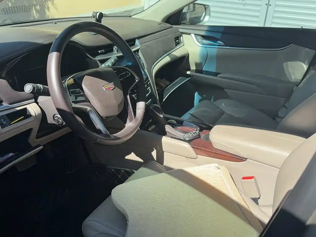 Cadillac XTS — миниатюра 11